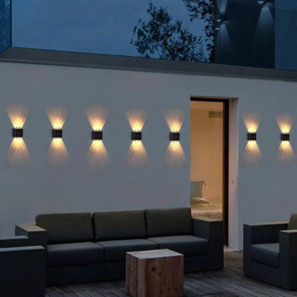 Solcellsdriven LED-vägglampa för utomhusbruk