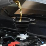 Universell motorkon i silikon, vikbar och portabel tratt för bil - Bild 3