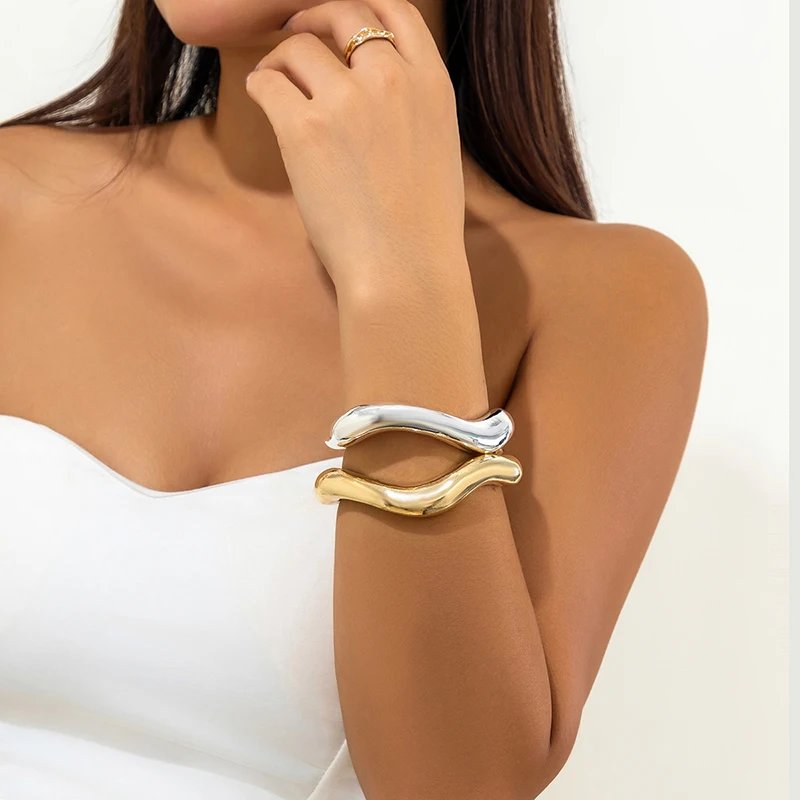 Trendigt Stort Geometriskt Manschettarmband för Dam