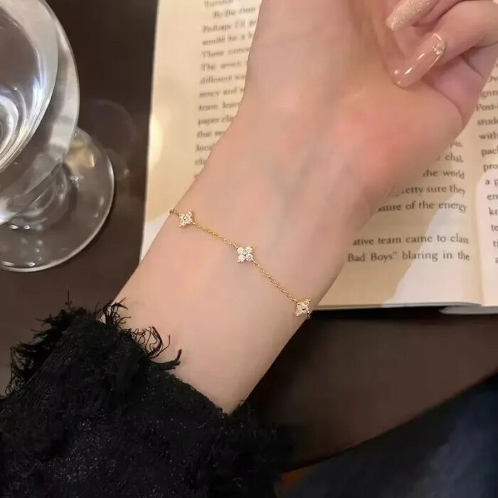 Guld- och Kristallarmband med Fyrklöver för Dam - Bild 2