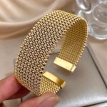 Elegant Våfflat Stelt Armband i Guld - Bild 4