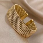 Elegant Våfflat Stelt Armband i Guld - Bild 5