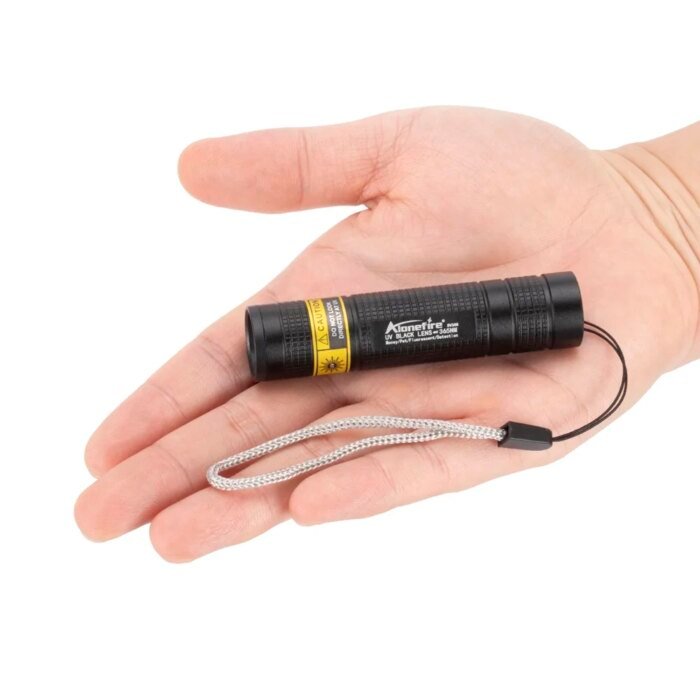 Mini UV-ficklampa 365nm – Uppladdningsbar LED-Blacklight för Identifiering & Detektering - Bild 4