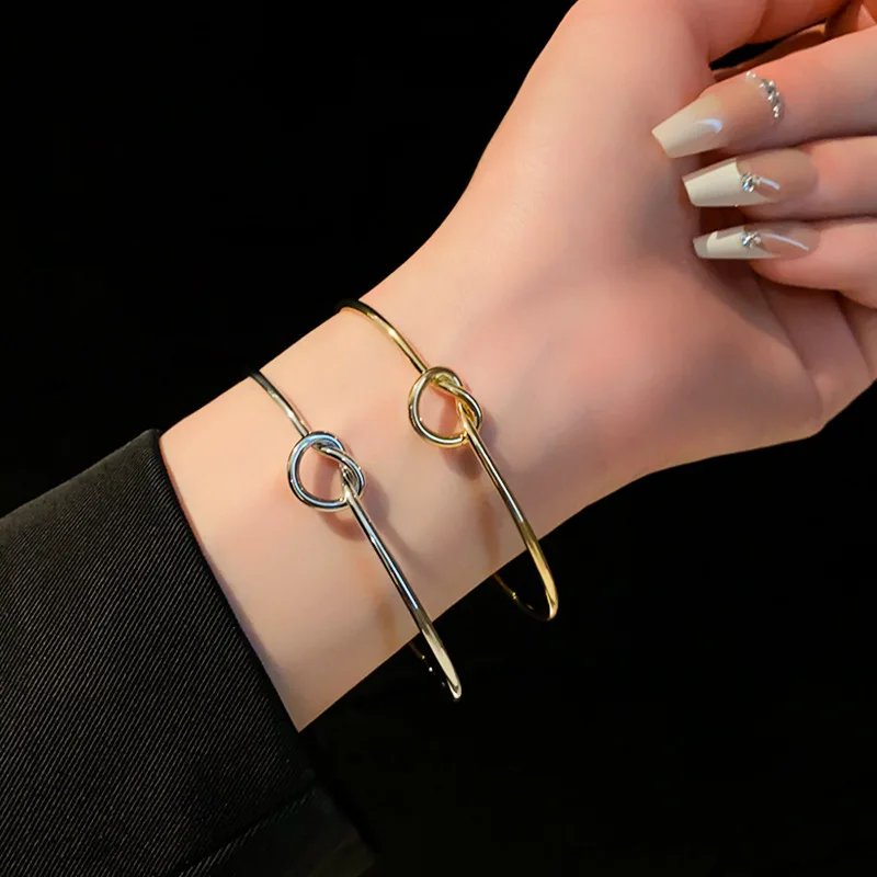 Armband i rostfritt stål – Vintageinspirerad design med flätad textur