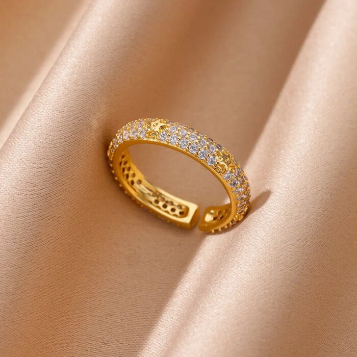 Geometrisk hjärtring med zirkonia – Elegant vigsel- och modesmycke i guldton - Bild 5