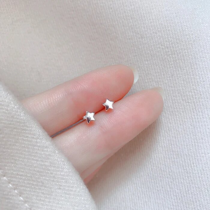Nya Hjärtformade Stiftörhängen för Dam – Allergivänliga Minimalistiska Örhängen med Stjärna och Söt Design - Bild 4