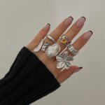 Ingemark – Set med 6 eleganta ringar i barockstil med oregelbundna blommotiv - Bild 3
