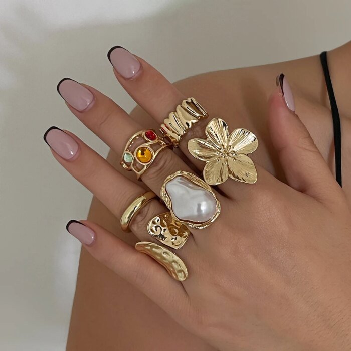 Ingemark – Set med 6 eleganta ringar i barockstil med oregelbundna blommotiv - Bild 2