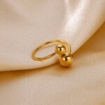 Dubbelt ring-set i rostfritt stål med pärldetaljer – Guldbelagd, geometrisk och justerbar design - Bild 4