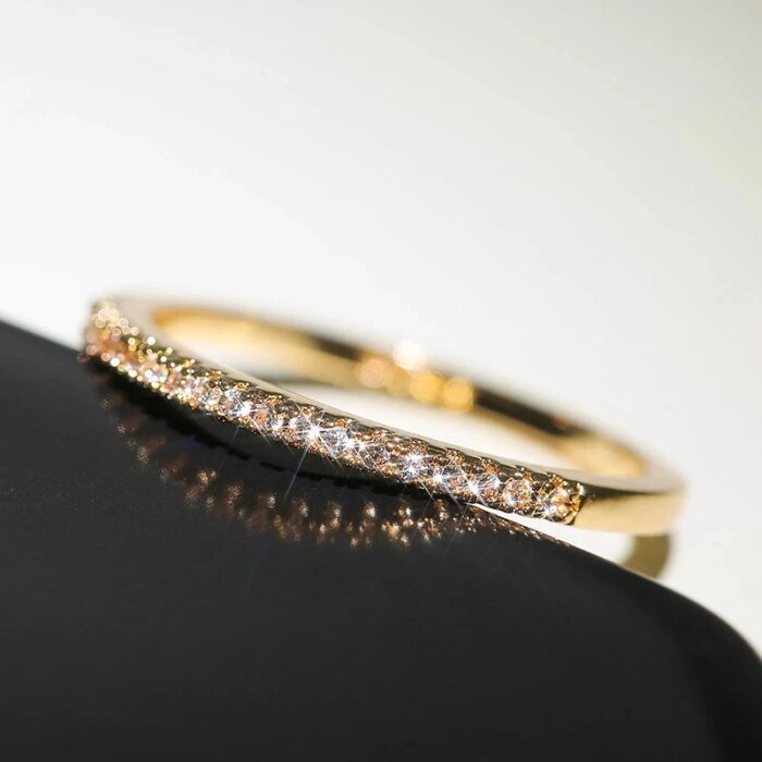 Elegant förlovningsring i 925 sterling silver med gnistrande kristaller – Tidlös design för speciella tillfällen - Bild 3