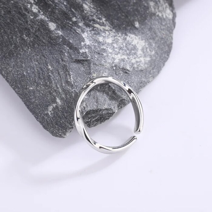 Enkla tvinnade ringar i 925 sterling silver – Stilren design för bröllop och fina smyckesgåvor - Bild 4