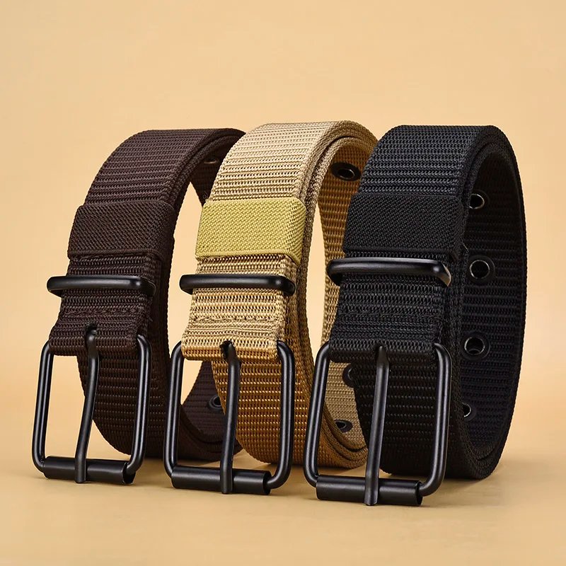 Modernt herrbälte med klassiskt spänne för outdoor och äventyr