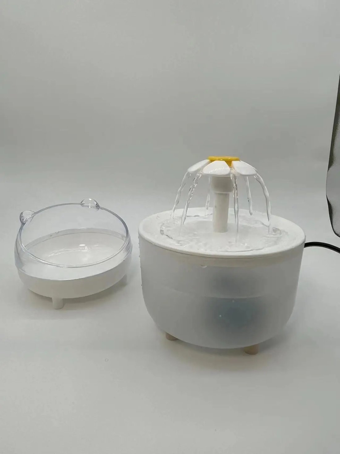 Automatisk vattenfontän för katt med tystgående USB-pump och filter