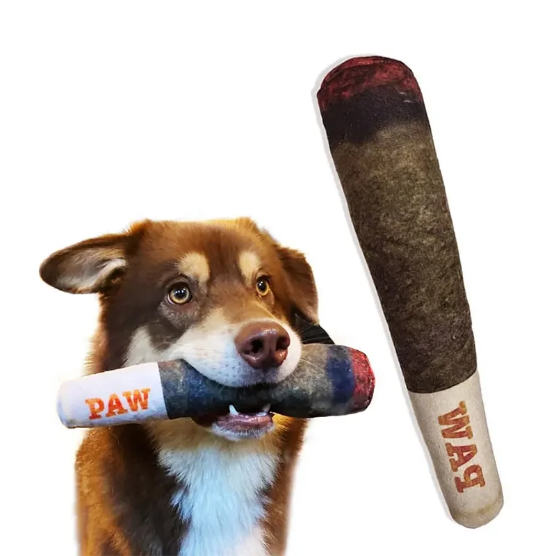 Rolig och pipande hundleksak i plysch med cigarrdesign