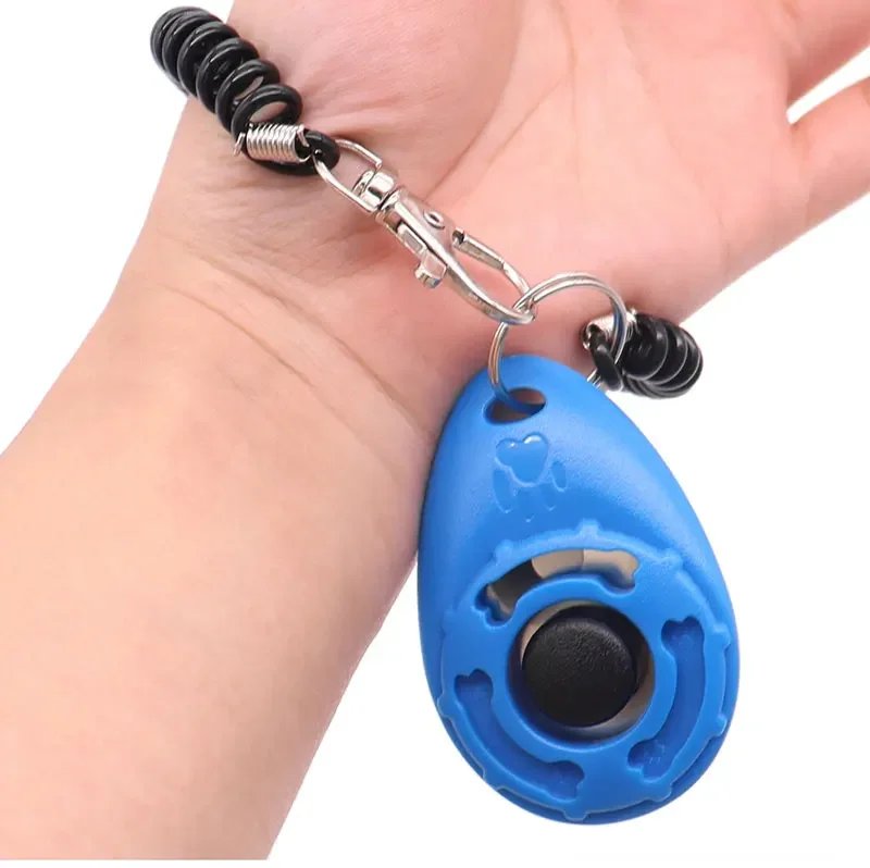 Klicker för hundträning och husdjursaktivering med elastiskt armband