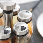Kryddställ med 6 Kryddburkar i Glas – Roterbar Köksförvaring - Bild 5