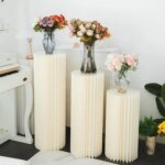 3-pack vikbara cylindriska pelarbord i papp för fester - Bild 4