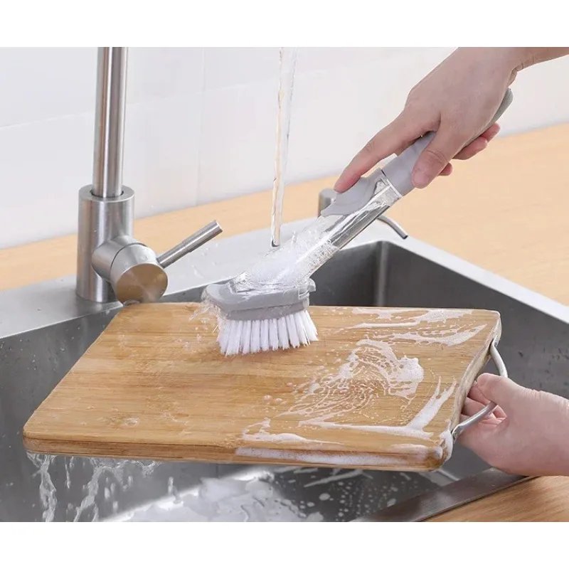 2-i-1 diskborste med långt skaft och löstagbar svampdoserare