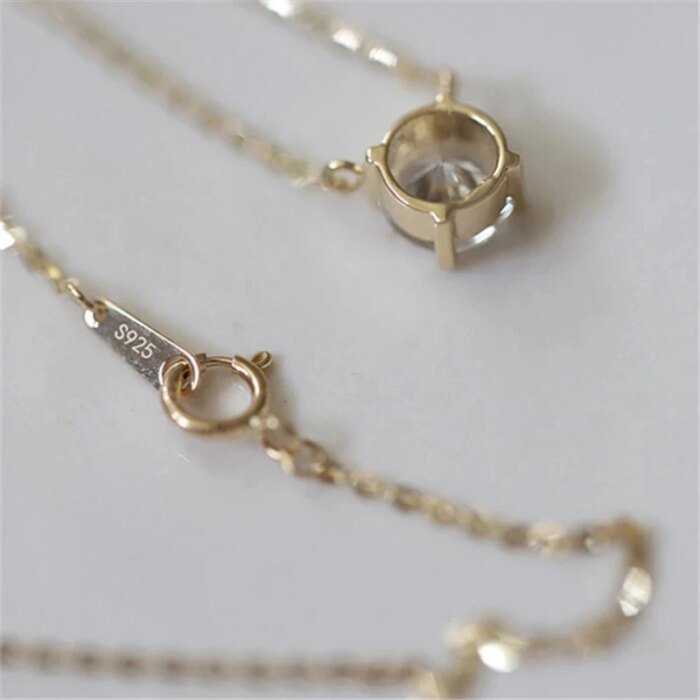 VENTFILLE – Enkelt halsband i 925 sterling silver med kristallhänge (14k guldpläterat) - Bild 3