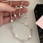 VENTFILLE – Stilrent choker-halsband med pärldetaljer & geometrisk design (925 Sterling Silver)