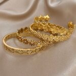 316L Rostfritt Stål Blomsterarmband för Dam – Elegant Öppet Manschettarmband med Ihåligt Blommönster - Bild 3