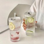 Randigt Glas med Lock och Sugrör 600 ml