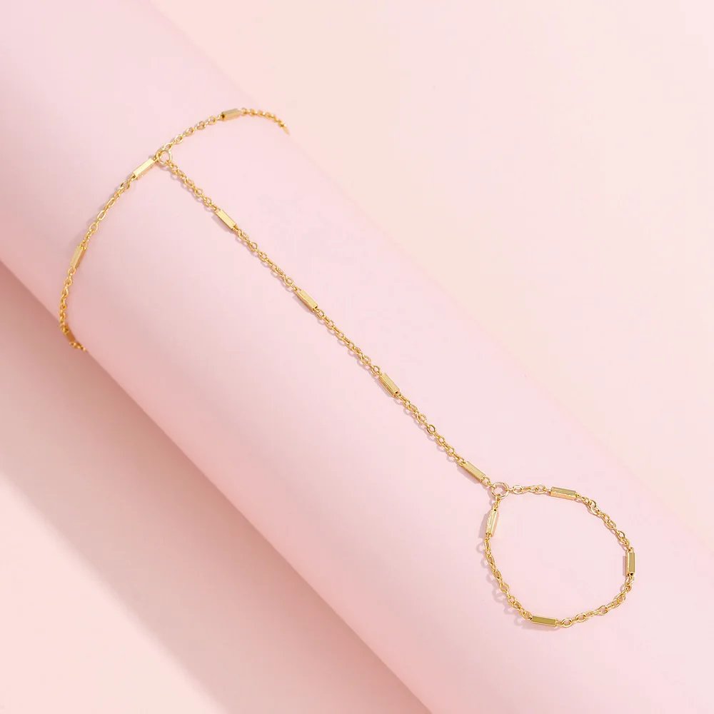 Eleganta Tunna Kedjearmband med Ring för Dam – Handkedja i Guldfärg