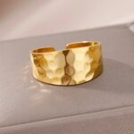 Lyxig Ring i 316L Rostfritt Stål – Guldpläterad & Tidlös Design - Bild 3