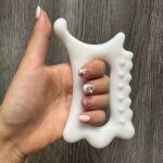 Ergonomiskt Gua Sha Redskap För Ansikte Och Kropp
