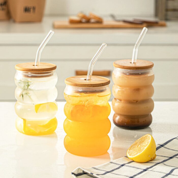 Värmetåliga vågformade kaffeglas 4-pack med lock och sugrör - Bild 2