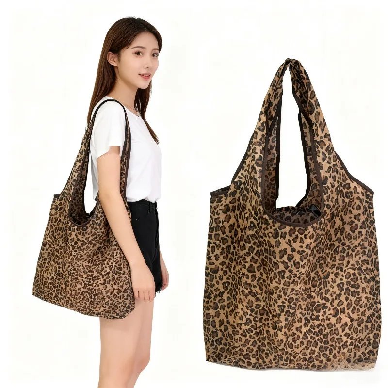 Vikbar Leopardmönstrad Shoppingväska i Lätt Polyester