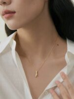 Gnistrande geometriskt silverhalsband i 925 sterling