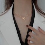 Stilrent geometriskt hjärthalsband i 925 sterling silver