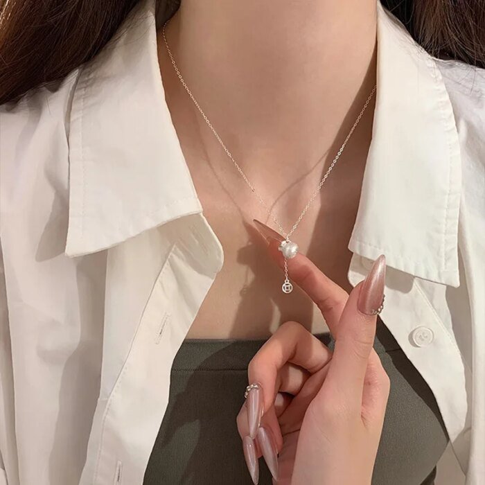 Geometriskt silverhalsband med minimalistiskt hängsmycke i 925 silver - Image 3