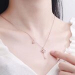 Elegant nyckelhalssmycke i äkta 925 sterling silver
