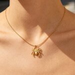 Insektsmönstrat silverhalsband i äkta 925 sterling silver