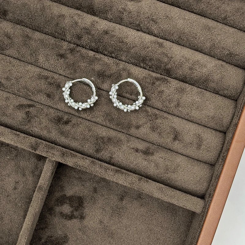 925 Sterling Silver Pärlstiftörhängen med Personlig Utstrålning