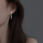 Långa örhängen i 925 sterlingsilver med glänsande zirkon