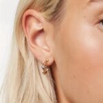 Halvcirkelformade zirkonörhängen i 925 sterlingsilver med geometrisk design