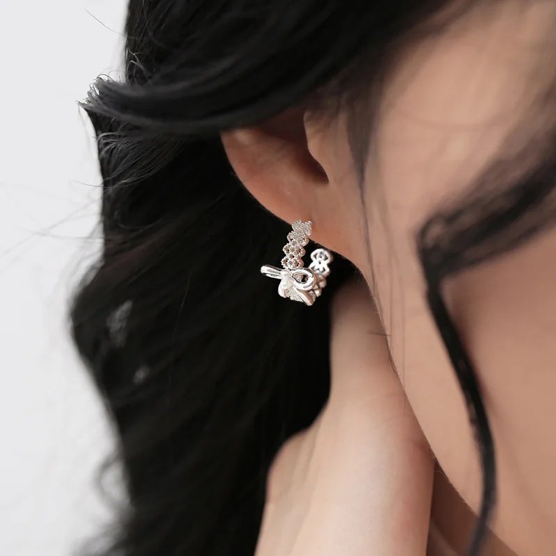 Geometriska örhängen i 925 sterlingsilver med elegant charm