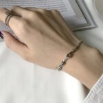Geometriskt armbandsarmband i 925 sterlingsilver med stilren charm - Image 2