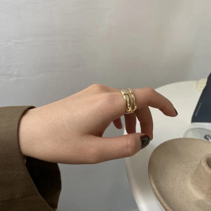 Stilren silverring med personlig charm för dam - Image 2